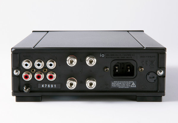 REGA SYSTEM ONE | Plattenspieler Planar 1 + io Verstärker + Kyte Lautsprecher und Kabel